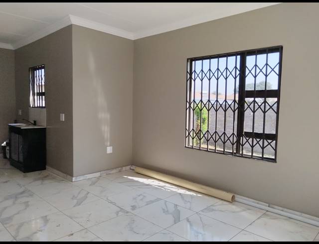 3 BEDROOM HOUSE FOR SALE IN VANDERBIJLPARK CE 3